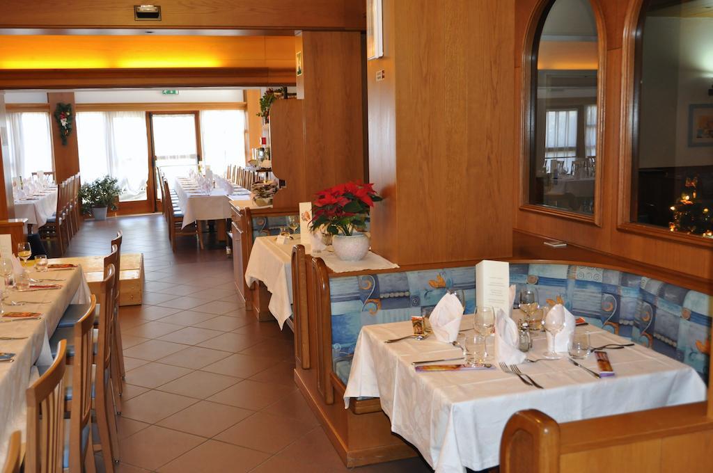 Hotel Europa Cembra Cembra Lisignago Ngoại thất bức ảnh