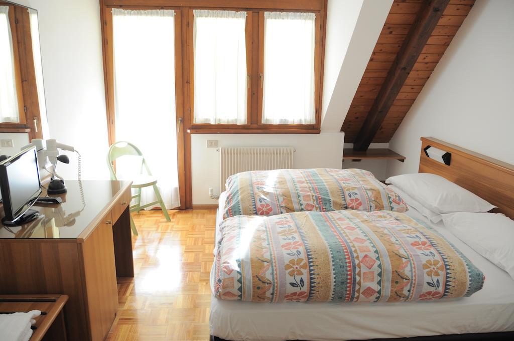 Hotel Europa Cembra Cembra Lisignago Phòng bức ảnh